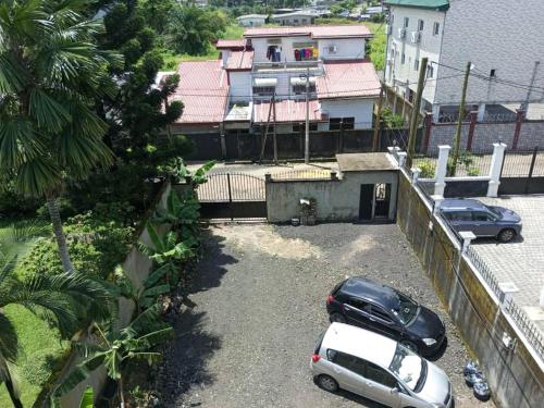 สภาพแวดล้อมโดยรอบ, Remarkable 1 bedroom flat in bonaberie ancienne in โบนาเมรี