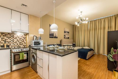 Primestay - Al Jawhara Tower JVT - image 8