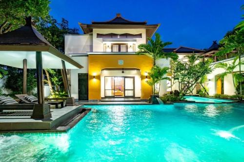 YiZen Boutique Phutara 5 Bedroom Villa