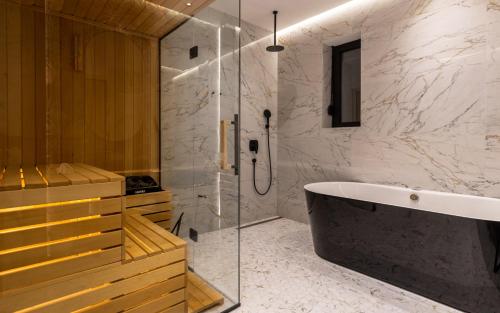 One Luxury Suites - image 5
