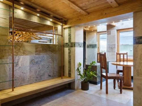 Létesítmények, Aparthotel Stare Miasto near 19.Századi Lengyel Festészet Galéria