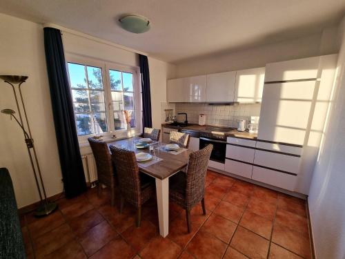 Kitchen, Penthouse Villa Sanddorn in Ostseebad Binz
