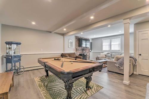 Pool Table + Fire Pit: Wooded Hyannis Haven! - Cummaquid, MA