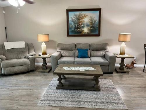 Quiet Snowbird Retreat Comfy Affordable in Hernando (FL)
