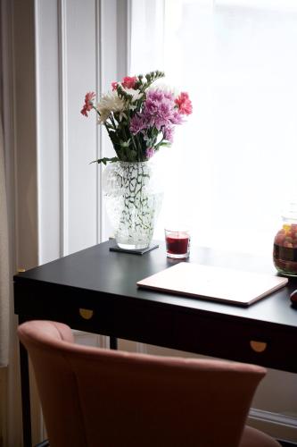 Avari Apartments - Winchester Collection