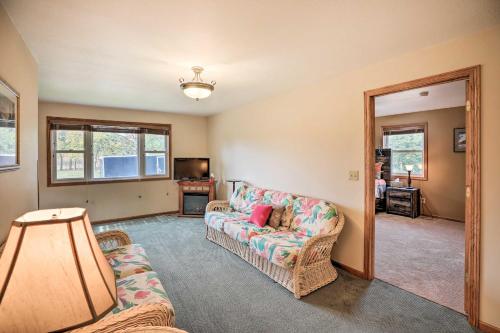 Eagles View with Game Room - Walk to River! photo 4