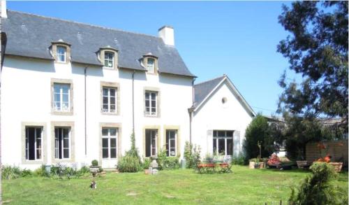 3 bedrooms, 5 beds
