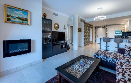 Apartment Elviria - image 13