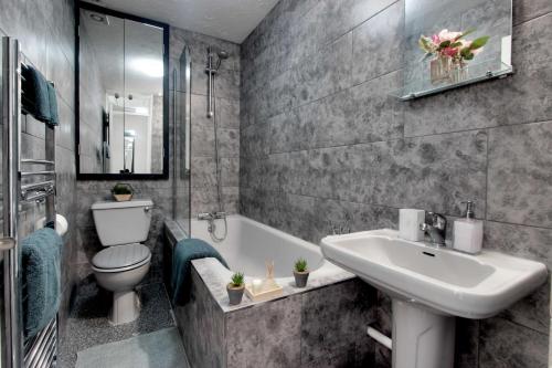 Modern One Bedroom House Welsh Harp NW London - image 10