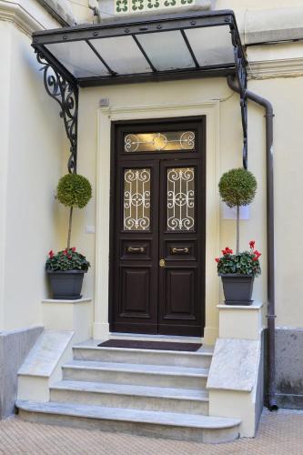 Little Rose Residence - image 10