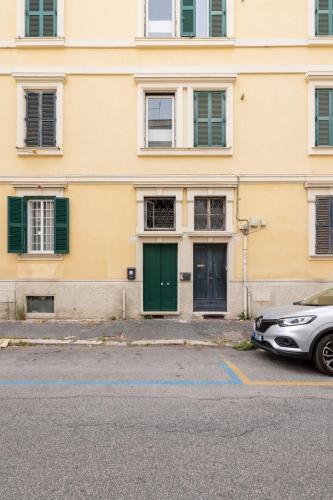 HospitalityRome Comfortable Apartament with Terrace - image 12