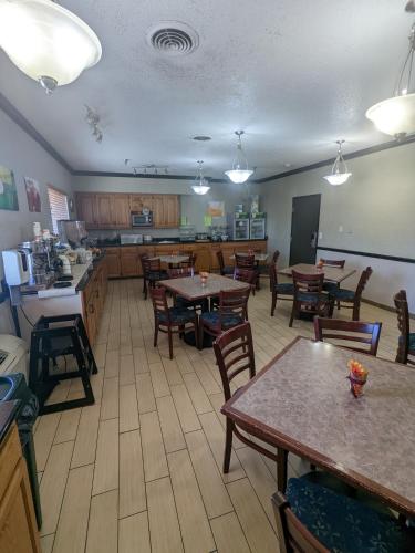 Quality Inn & Suites Quality Inn & Suites