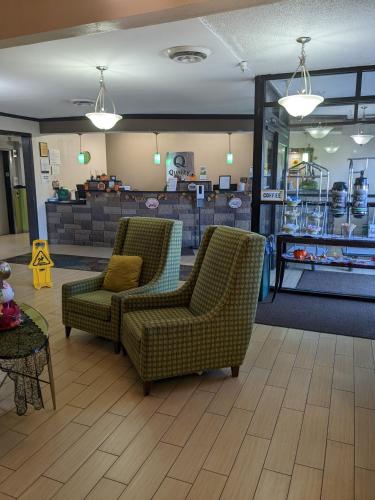 Quality Inn & Suites Quality Inn & Suites