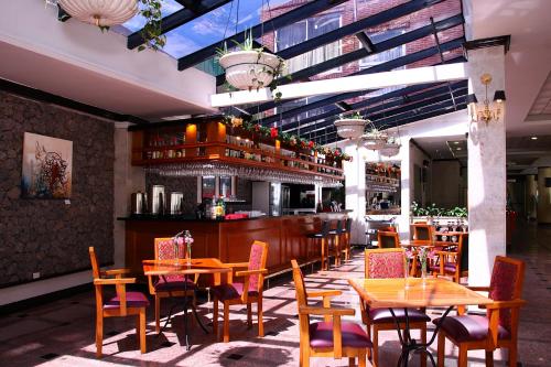 Ramada By Wyndham Buenos Aires Vicente Lopez - 레스토랑