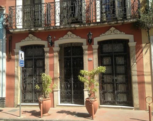 Solar do Carmo Suites & Apartments - image 5