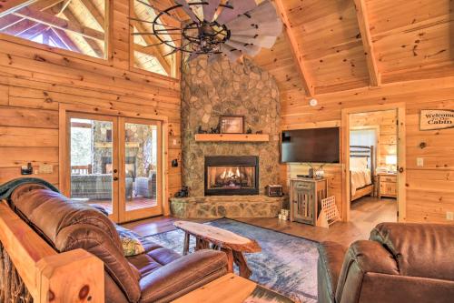Private Cabin w/ Furnished Porch on < 3 Acres!, Mineral Bluff (fotografie 5)