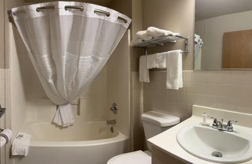 Super 8 by Wyndham Quartzsite AZ - 화장실