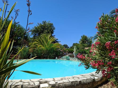 Gîte Reignac, 6 pièces, 12 personnes - FR-1-653-50