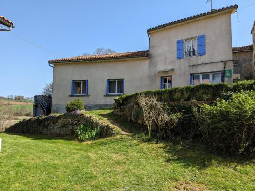 Gîte Cellefrouin, 4 pièces, 6 personnes - FR-1-653-22