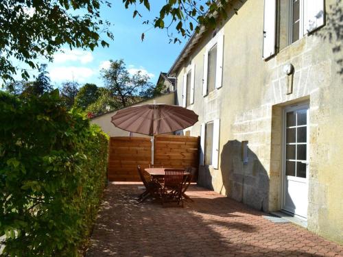 Accommodation in Salles-Lavalette
