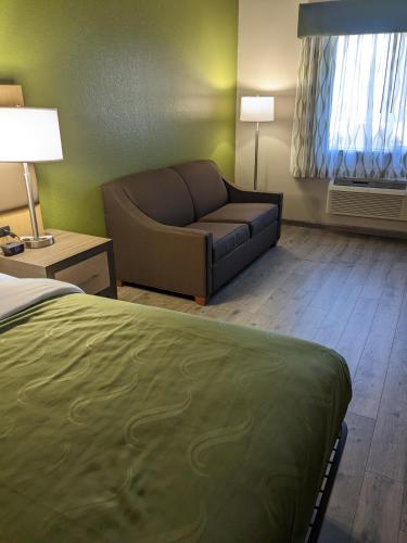 Quality Inn & Suites Delaware - image 10