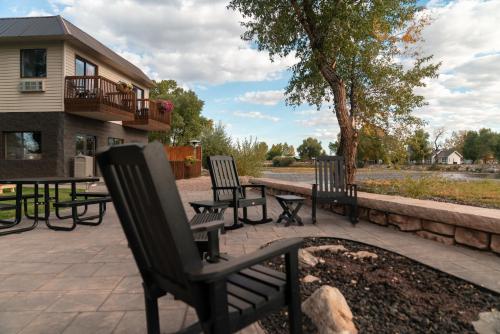 Iekārtas, Riviera Motor Lodge in Saratoga (WY)