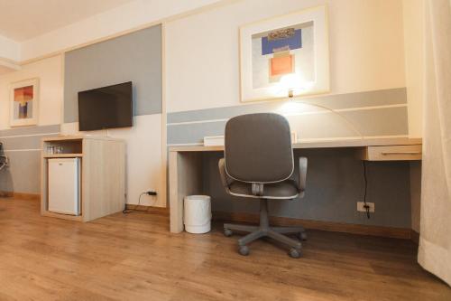 404017708 Comfort Suites Londrina