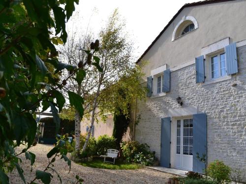 Charmant gîte au bord de la rivière avec jardin et wifi - FR-1-653-162 - Gourville