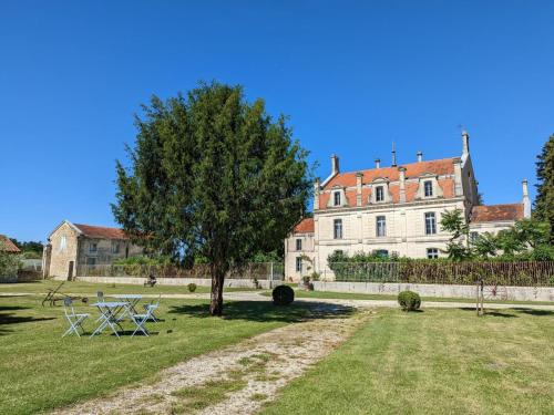 Gîte Chadurie, 3 pièces, 6 personnes - FR-1-653-182