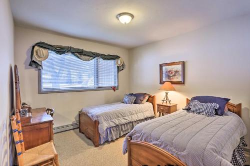 Charming Mtn Home on Golf Course about 4 Mi to Slopes! - image 6
