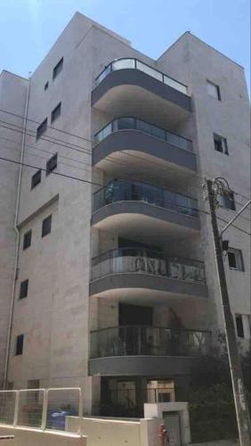 Stunning four bedroom duplex in central Raanana in Raanana