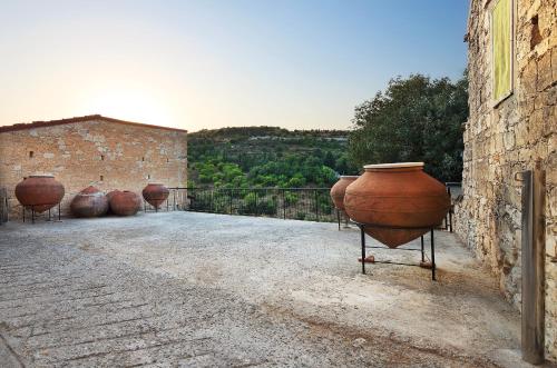 KANTARA HOUSE - A Rural Retreat of Comfort & Class!