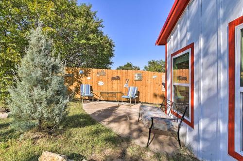 Charming Lake Creek Cabin with Pool Access and Decks