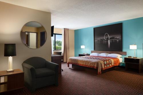 Super 8 by Wyndham Collinsville St. Louis in Collinsville