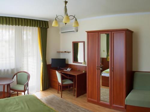 Apartman Bella Hotel - image 14