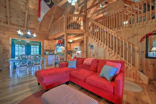 Secluded Smoky Mtn Cabin with Hot Tub and Fire Pit! in Bryson City, USA