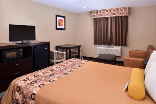 1 Queen Bed Non Smoking