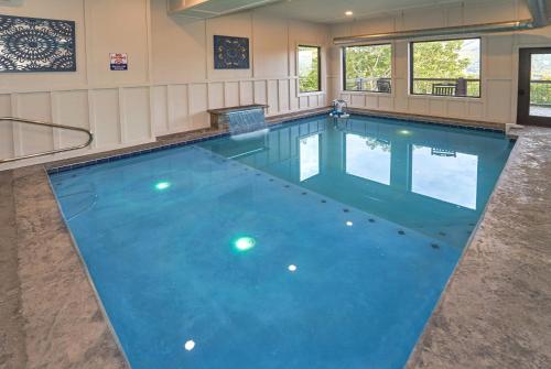 Stunning View Luxury Heated Pool Arcade Theater 12 in Sevierville, USA