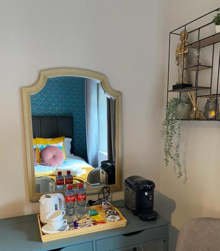 Double Room with Private Bathroom image 4