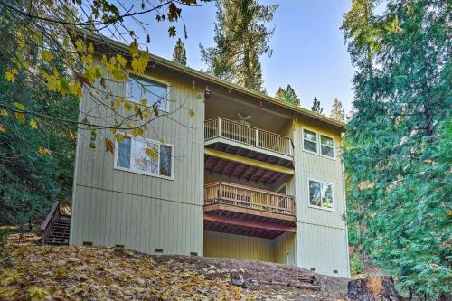 Sonora Home with Pool Table, Grill and 2 Balconies