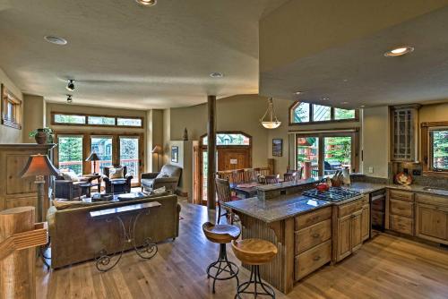 Beautiful Breck Retreat Walk to Gondola and Main St in Breckenridge (CO)