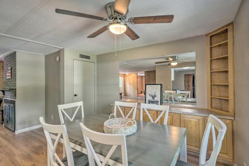 Suwannee Riverfront Home: Grill, Near Springs in Fort White