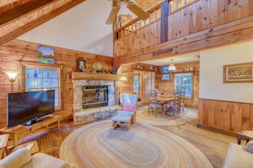Lakefront Blairsville Cabin with Deck and Dock! in Blairsville, USA