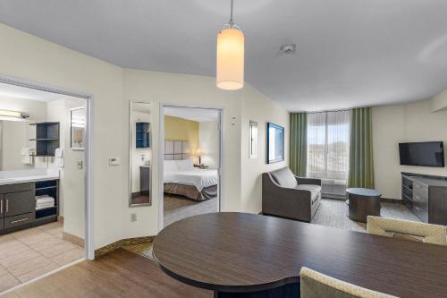 Candlewood Suites Erie