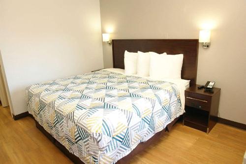 Red Roof Inn Hattiesburg - image 11