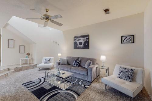 Gated Townhome with 2 Master Suites and Jetted tub