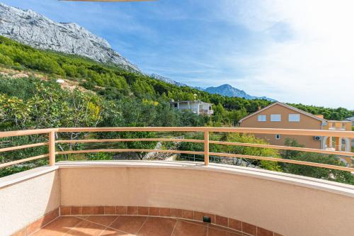 Two-Bedroom Apartment with Terrace and Sea View image 3