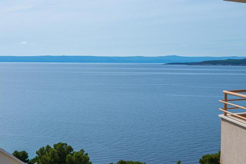 Two-Bedroom Apartment with Terrace and Sea View image 2