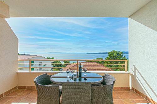 Studio with Terrace and Sea View image 2