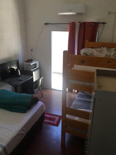 . N1-3 Apto Céntrico Pequeño Habitación C/ Aire Acondicionado P/4 Personas Baño Privado